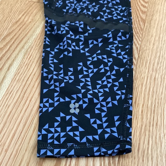 Sweaty Betty Zero Gravity 7/8 printed leggings, Size Medium - Picture 4 of 10